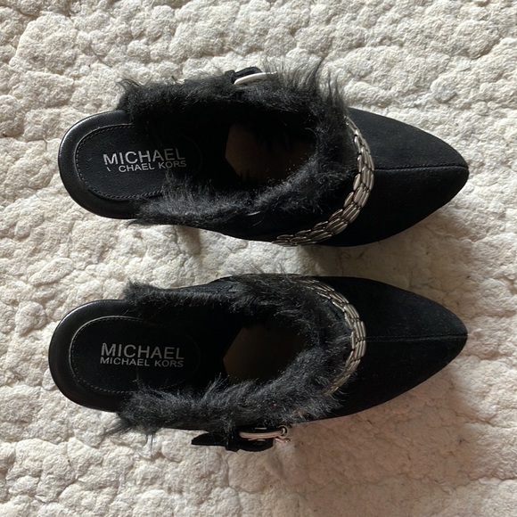Michael Kors black suede faux fur lined clogs with metal detail size 7 - Picture 3 of 4